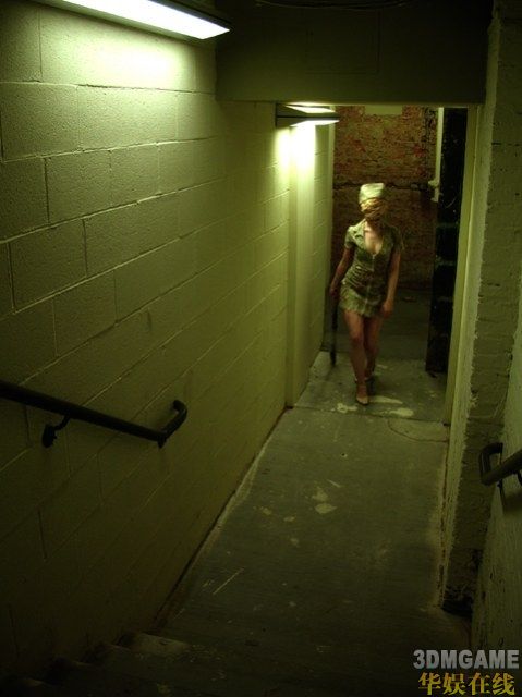 《寂静岭》恐怖护士 cosplay 护士和三角头_飞翔单机游戏网