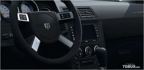 《GT赛车》 车内视角的照片