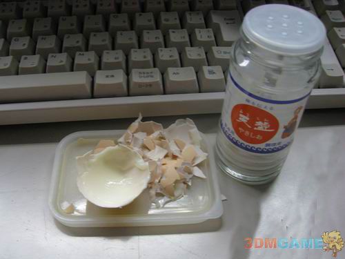 日本雷友用显卡蒸鸡蛋 19小时候真的熟了